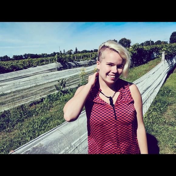 Meet your Posher, J - Picture 1 of 1